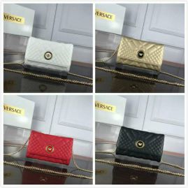Picture of Versace Lady Handbags _SKUfw90505726fw